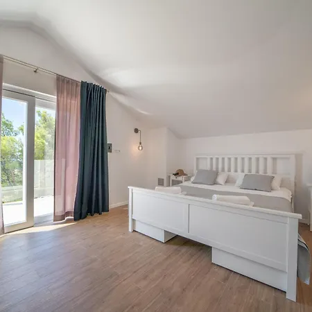 Prázdninový dům Family Friendly House With A Swimming Pool Sumartin, Brac - 23765 Sumartin